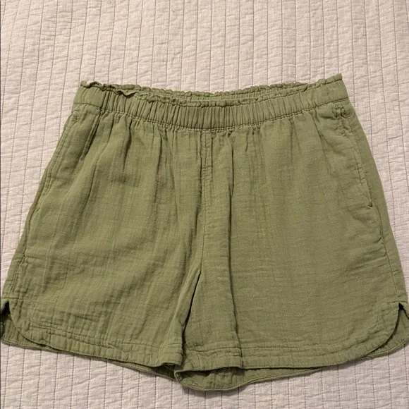 Old Navy Olive Green Women's Pull-On Athletic Shorts - Picture 1 of 4